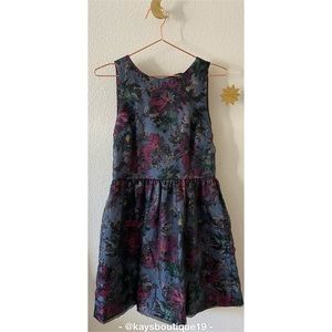 Felicity & Coco Floral Dress Size M